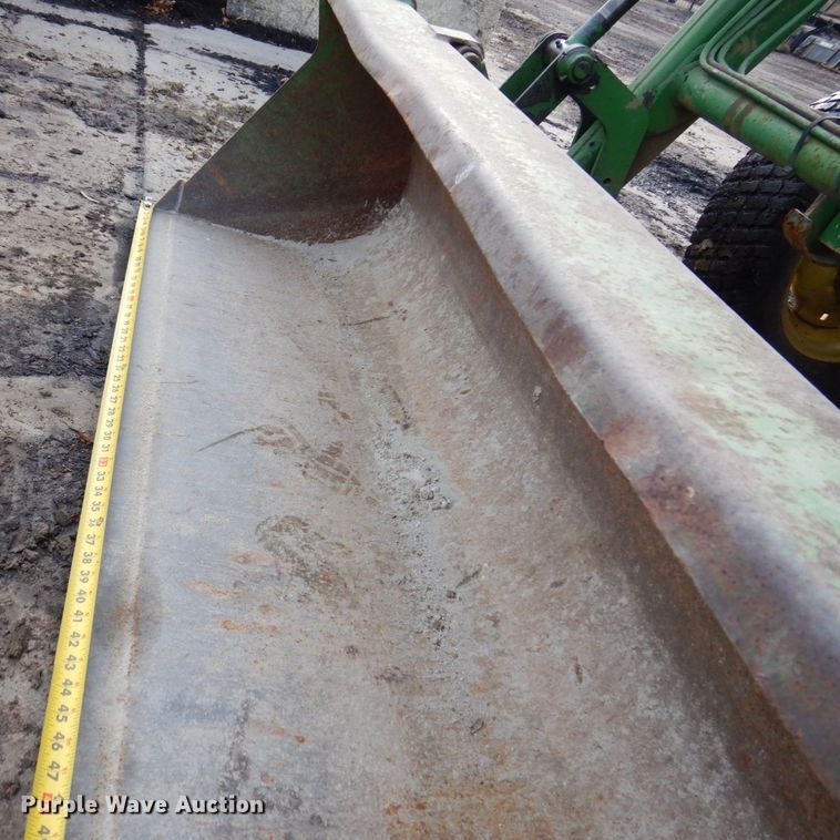 image for item JL9761 2000 John Deere 4400  MFWD tractor