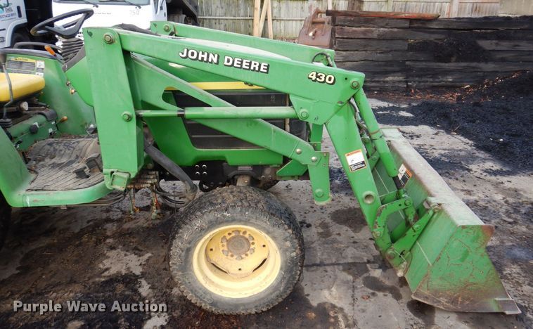 image for item JL9761 2000 John Deere 4400  MFWD tractor