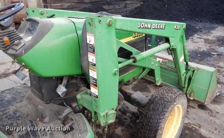 image for item JL9761 2000 John Deere 4400  MFWD tractor
