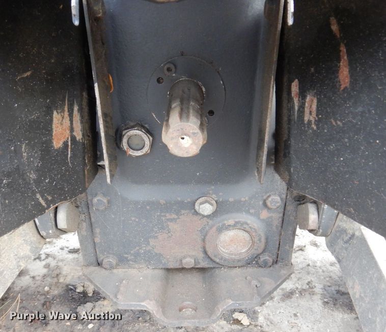 image for item JL9761 2000 John Deere 4400  MFWD tractor