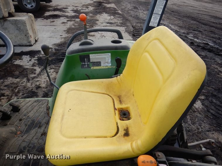 image for item JL9761 2000 John Deere 4400  MFWD tractor