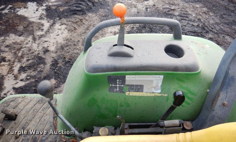 image for item JL9761 2000 John Deere 4400  MFWD tractor