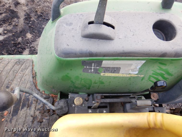 image for item JL9761 2000 John Deere 4400  MFWD tractor