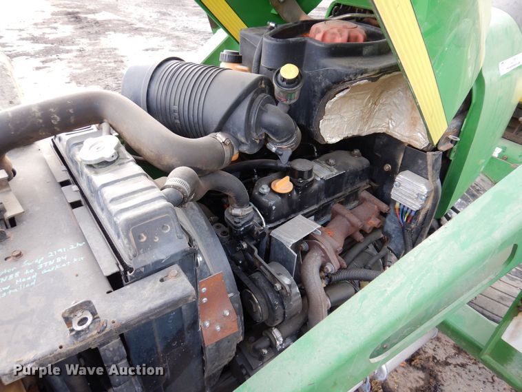image for item JL9761 2000 John Deere 4400  MFWD tractor