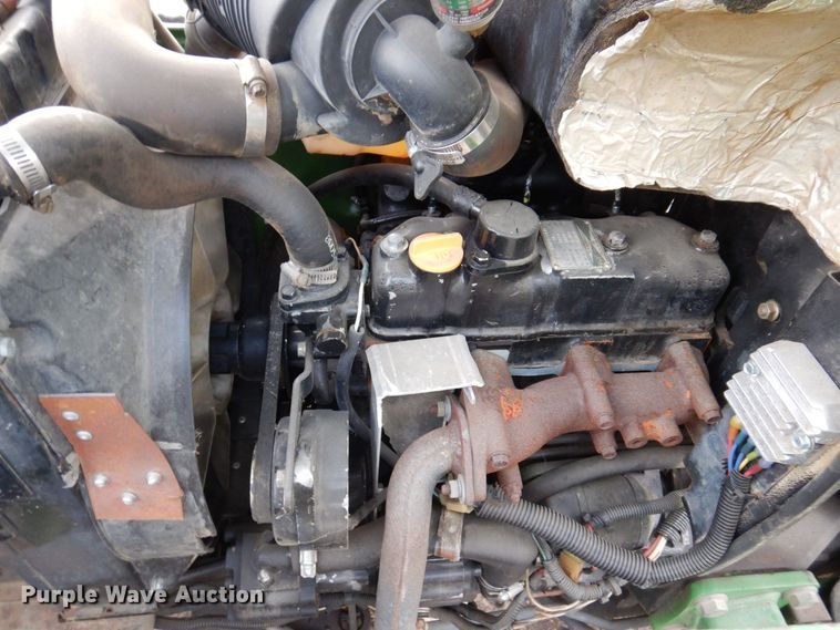 image for item JL9761 2000 John Deere 4400  MFWD tractor