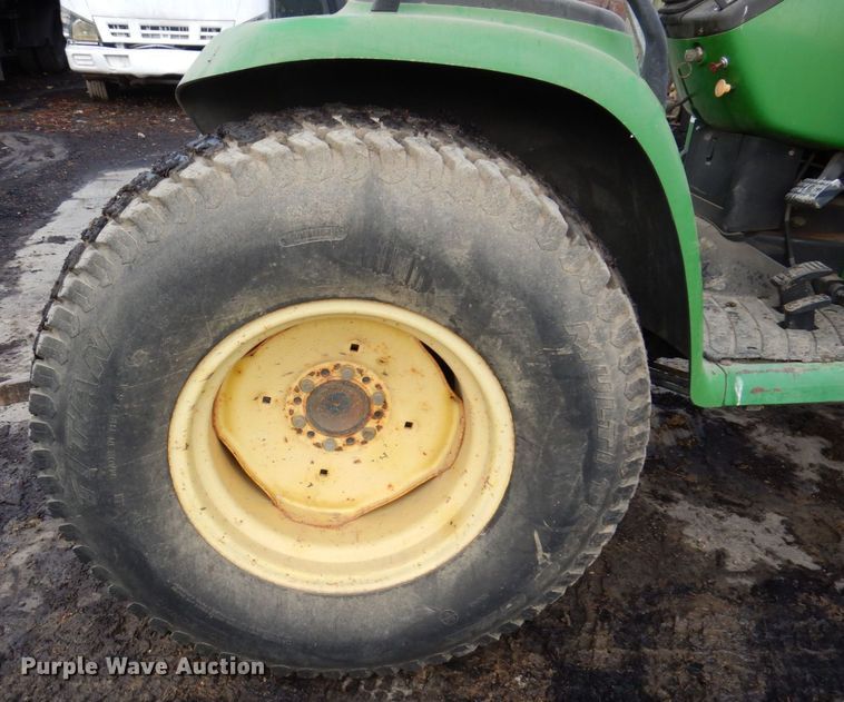 image for item JL9761 2000 John Deere 4400  MFWD tractor