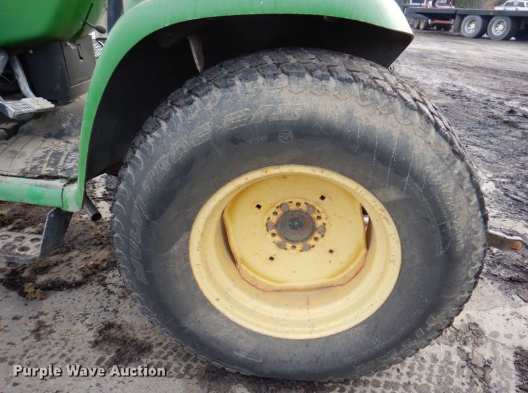 image for item JL9761 2000 John Deere 4400  MFWD tractor