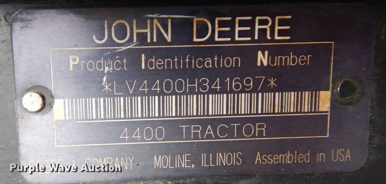 image for item JL9761 2000 John Deere 4400  MFWD tractor
