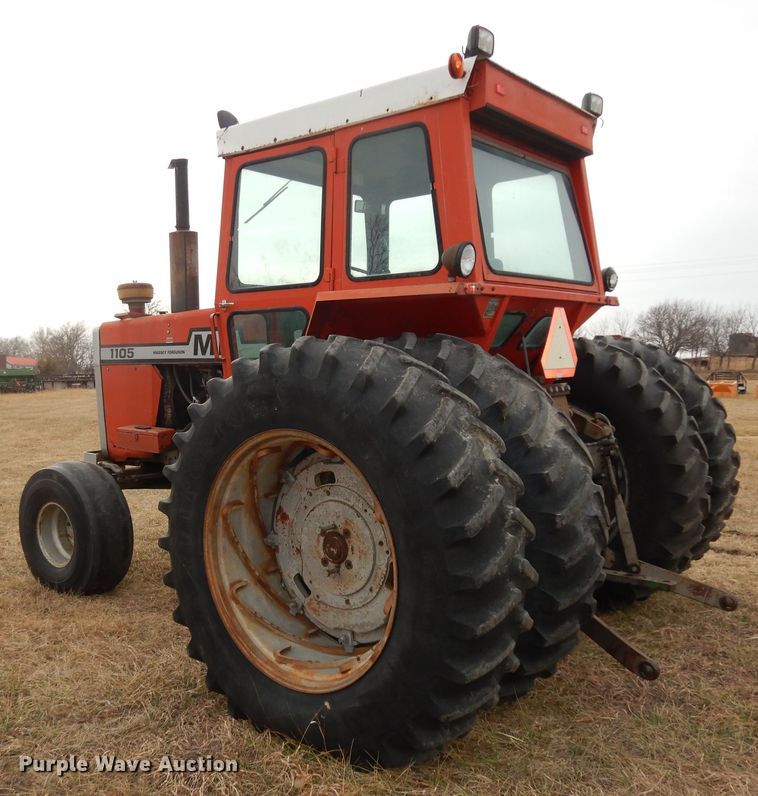 image for item JR9052 1977 Massey Ferguson 1105  tractor