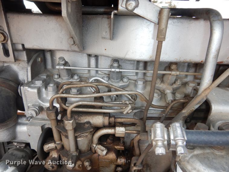 image for item JR9052 1977 Massey Ferguson 1105  tractor