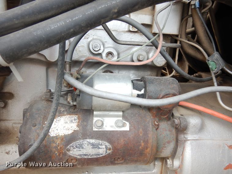 image for item JR9052 1977 Massey Ferguson 1105  tractor