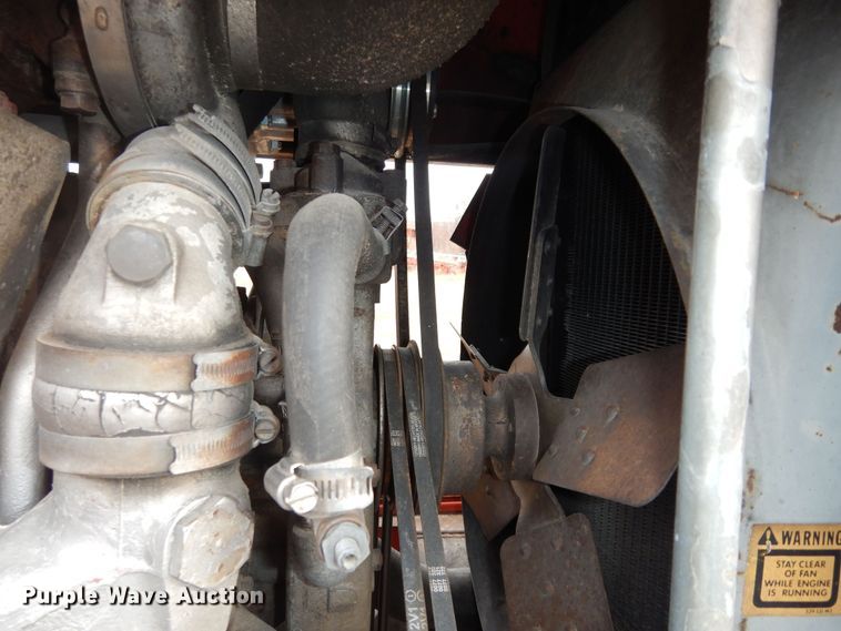 image for item JR9052 1977 Massey Ferguson 1105  tractor