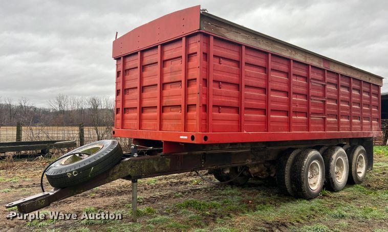 image for item JU9734 Grain trailer