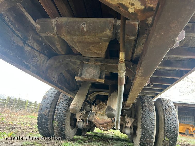 image for item JU9734 Grain trailer