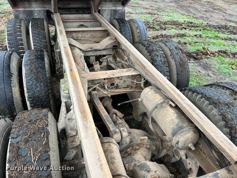 image for item JU9734 Grain trailer