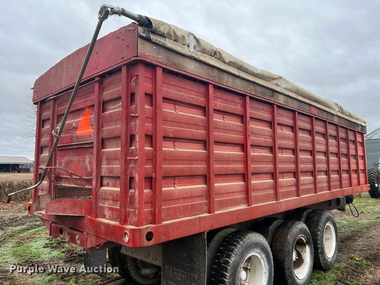image for item JU9734 Grain trailer