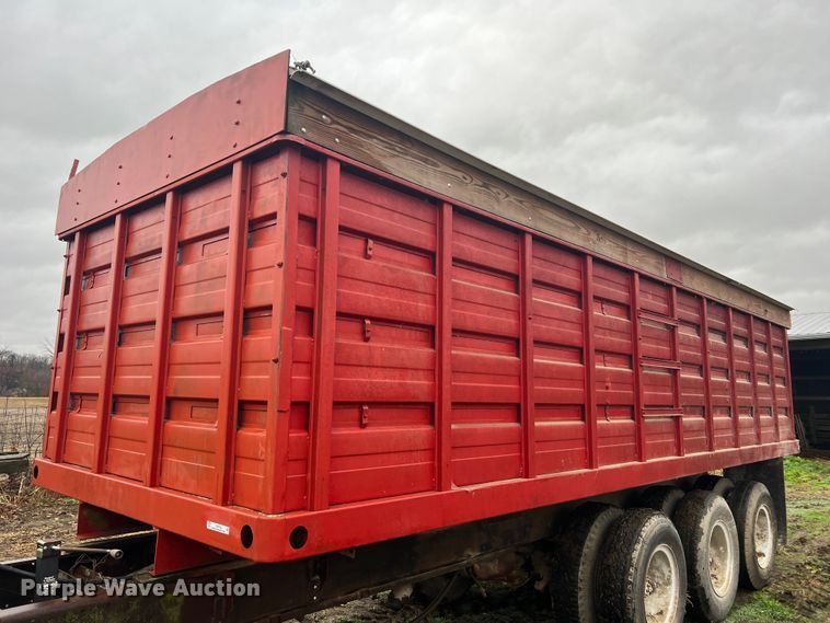image for item JU9734 Grain trailer