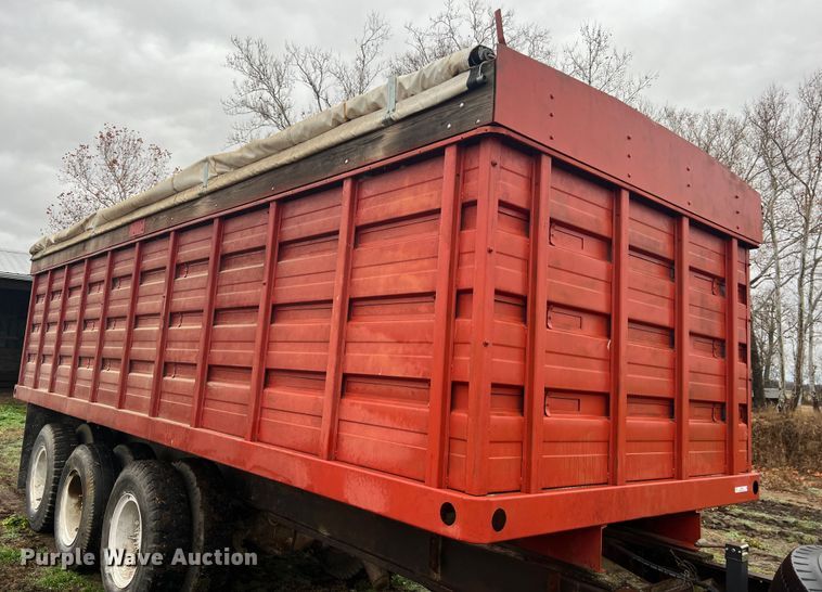 image for item JU9734 Grain trailer