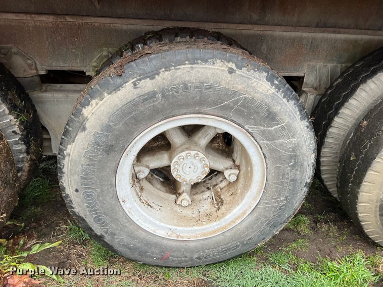 image for item JU9734 Grain trailer