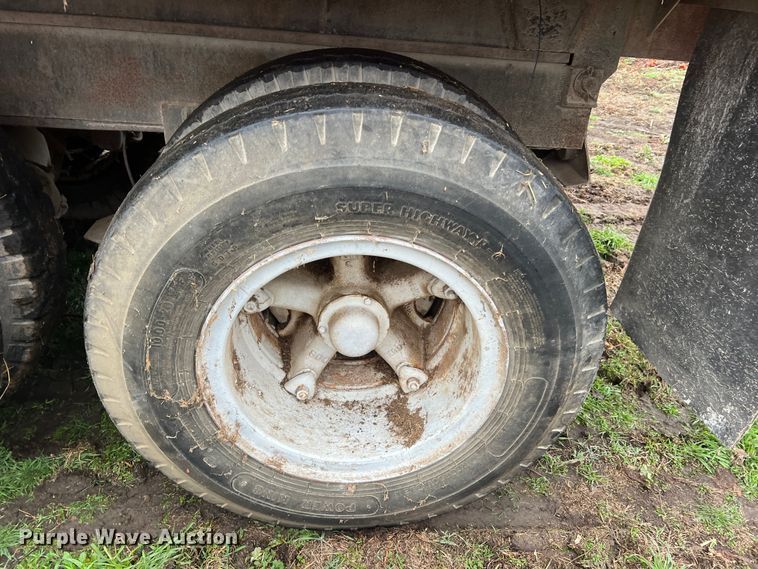 image for item JU9734 Grain trailer