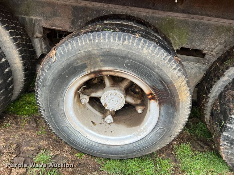 image for item JU9734 Grain trailer