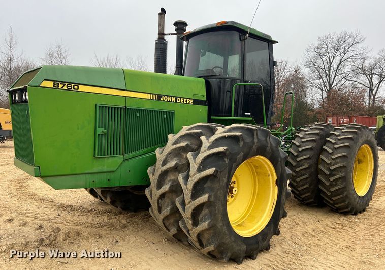 image for item JU9749 1990 John Deere 8760  4WD tractor