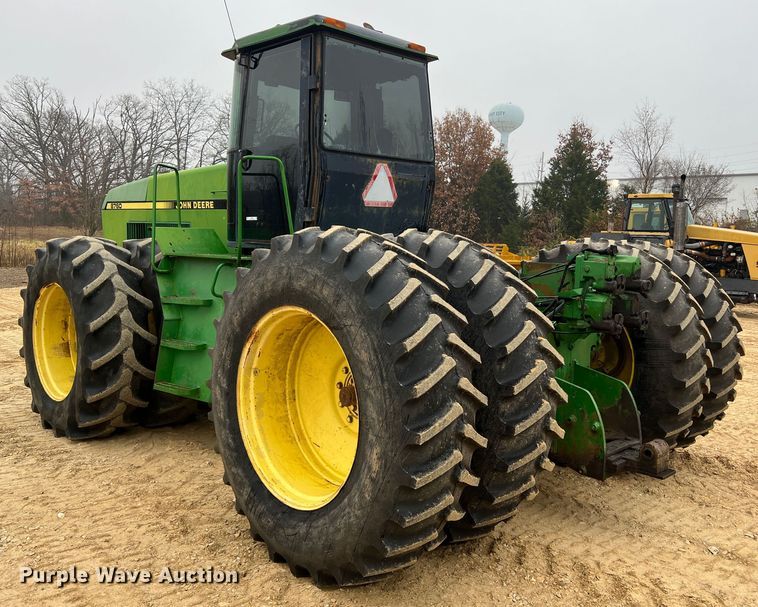 image for item JU9749 1990 John Deere 8760  4WD tractor
