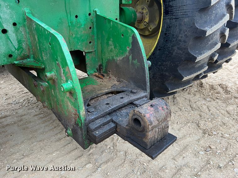 image for item JU9749 1990 John Deere 8760  4WD tractor