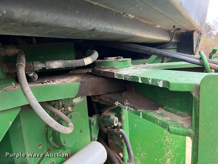 image for item JU9749 1990 John Deere 8760  4WD tractor