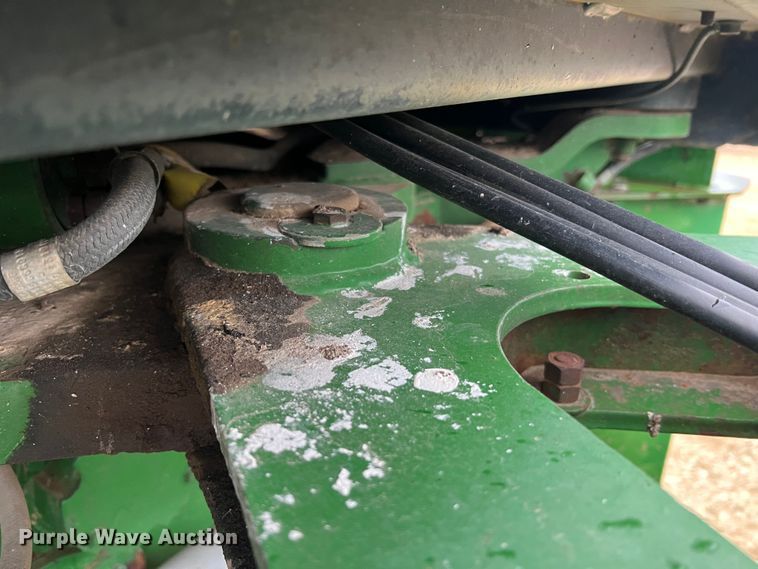 image for item JU9749 1990 John Deere 8760  4WD tractor