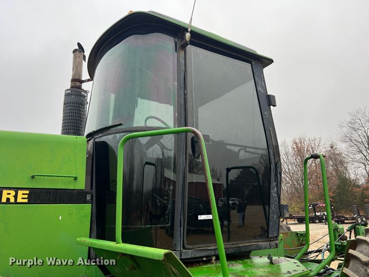 image for item JU9749 1990 John Deere 8760  4WD tractor