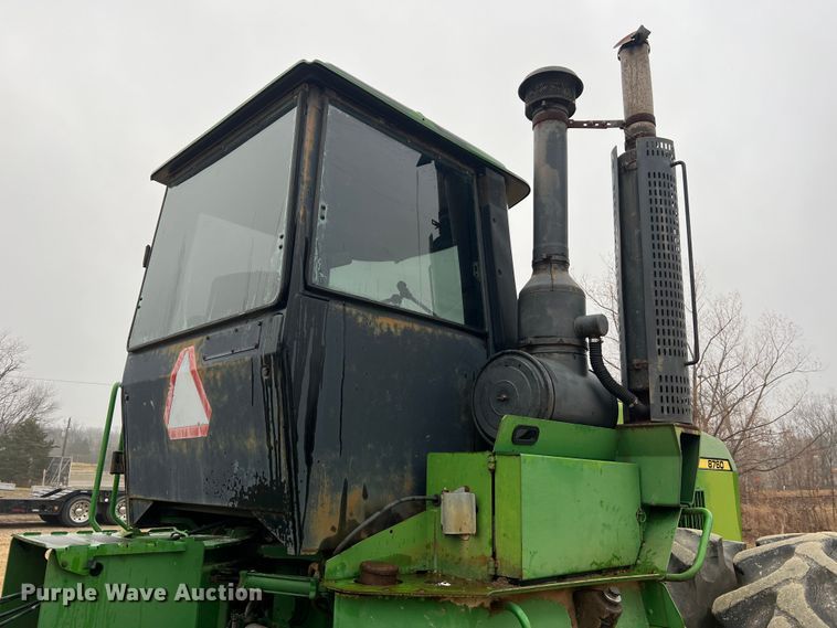 image for item JU9749 1990 John Deere 8760  4WD tractor