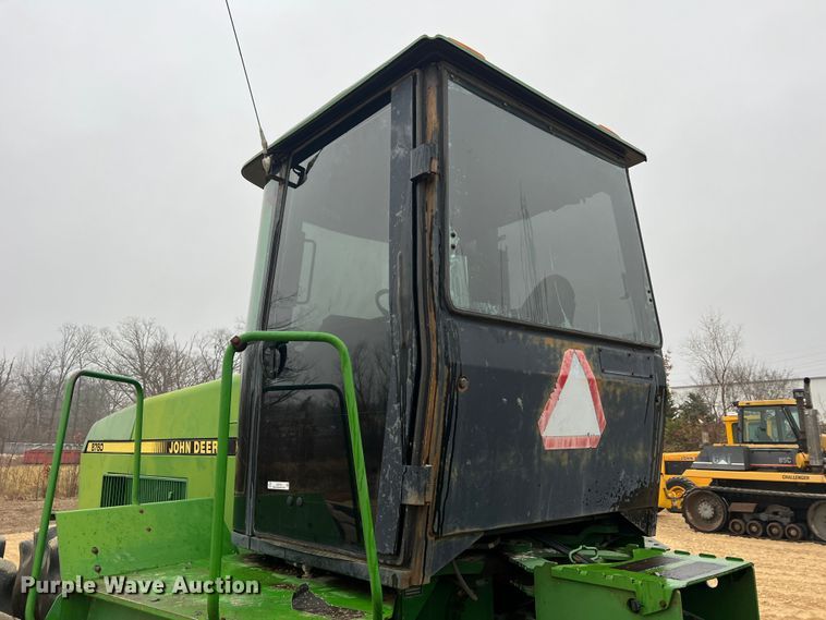 image for item JU9749 1990 John Deere 8760  4WD tractor