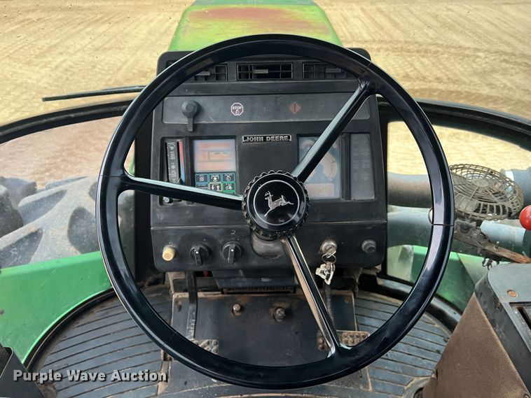 image for item JU9749 1990 John Deere 8760  4WD tractor