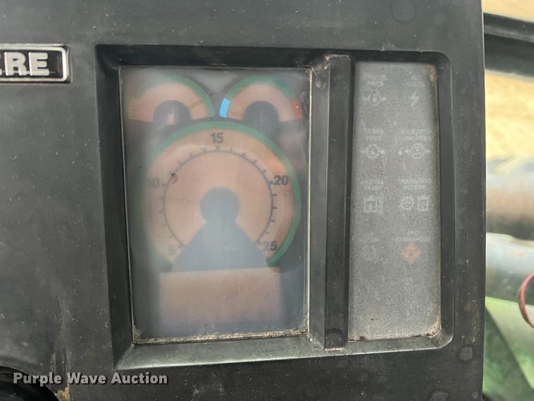 image for item JU9749 1990 John Deere 8760  4WD tractor