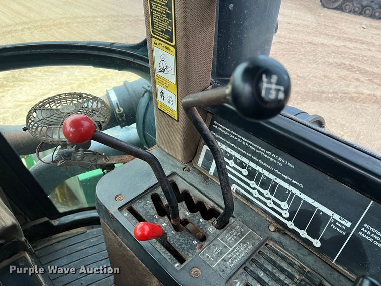 image for item JU9749 1990 John Deere 8760  4WD tractor