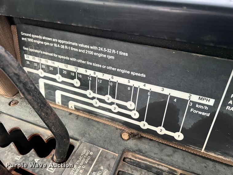 image for item JU9749 1990 John Deere 8760  4WD tractor