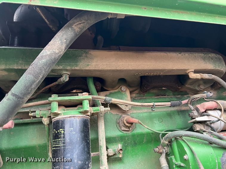 image for item JU9749 1990 John Deere 8760  4WD tractor