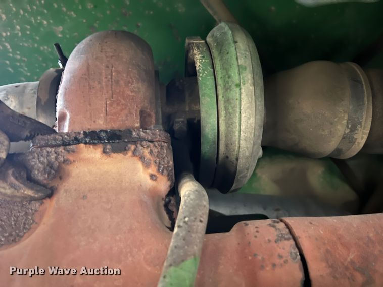 image for item JU9749 1990 John Deere 8760  4WD tractor