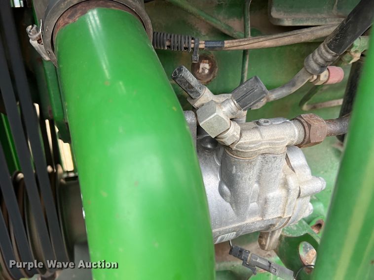 image for item JU9749 1990 John Deere 8760  4WD tractor