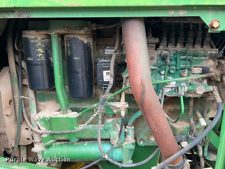 image for item JU9749 1990 John Deere 8760  4WD tractor