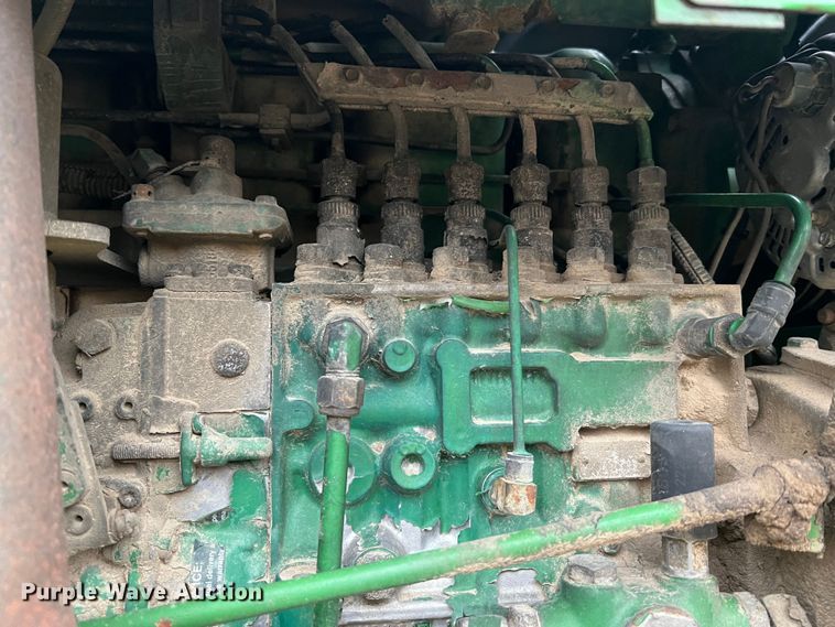 image for item JU9749 1990 John Deere 8760  4WD tractor