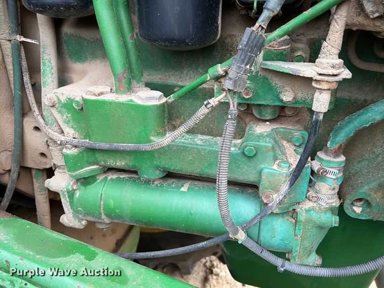 image for item JU9749 1990 John Deere 8760  4WD tractor