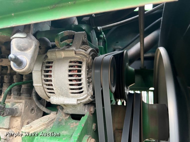 image for item JU9749 1990 John Deere 8760  4WD tractor