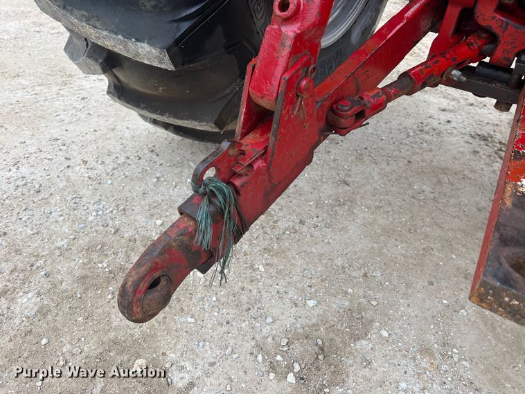 image for item JU9759 1966 Farmall 806  tractor