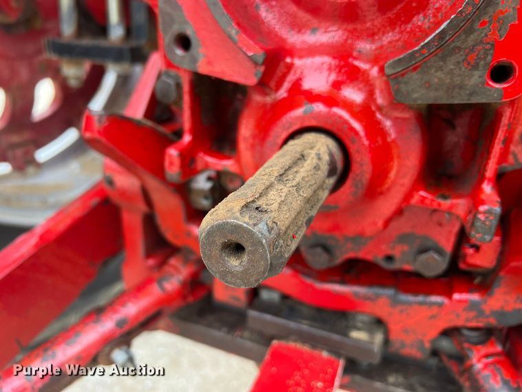 image for item JU9759 1966 Farmall 806  tractor