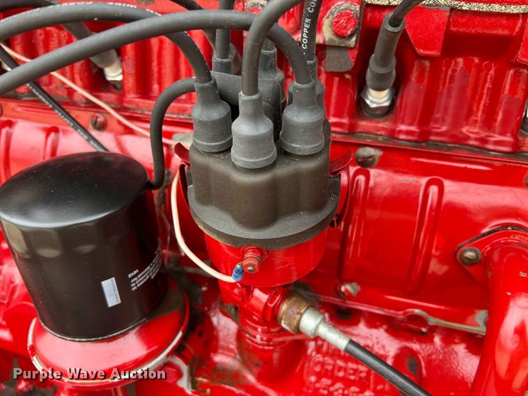 image for item JU9759 1966 Farmall 806  tractor