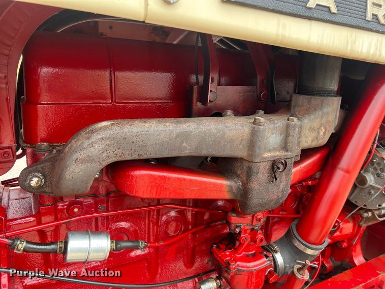 image for item JU9759 1966 Farmall 806  tractor