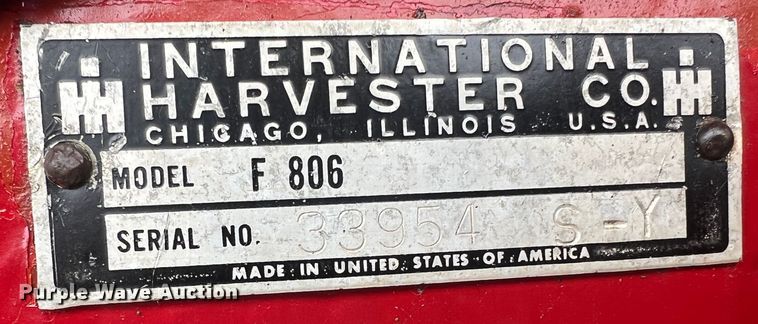 image for item JU9759 1966 Farmall 806  tractor