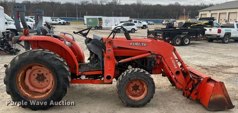 image for item JU9770 Kubota L3430  MFWD tractor